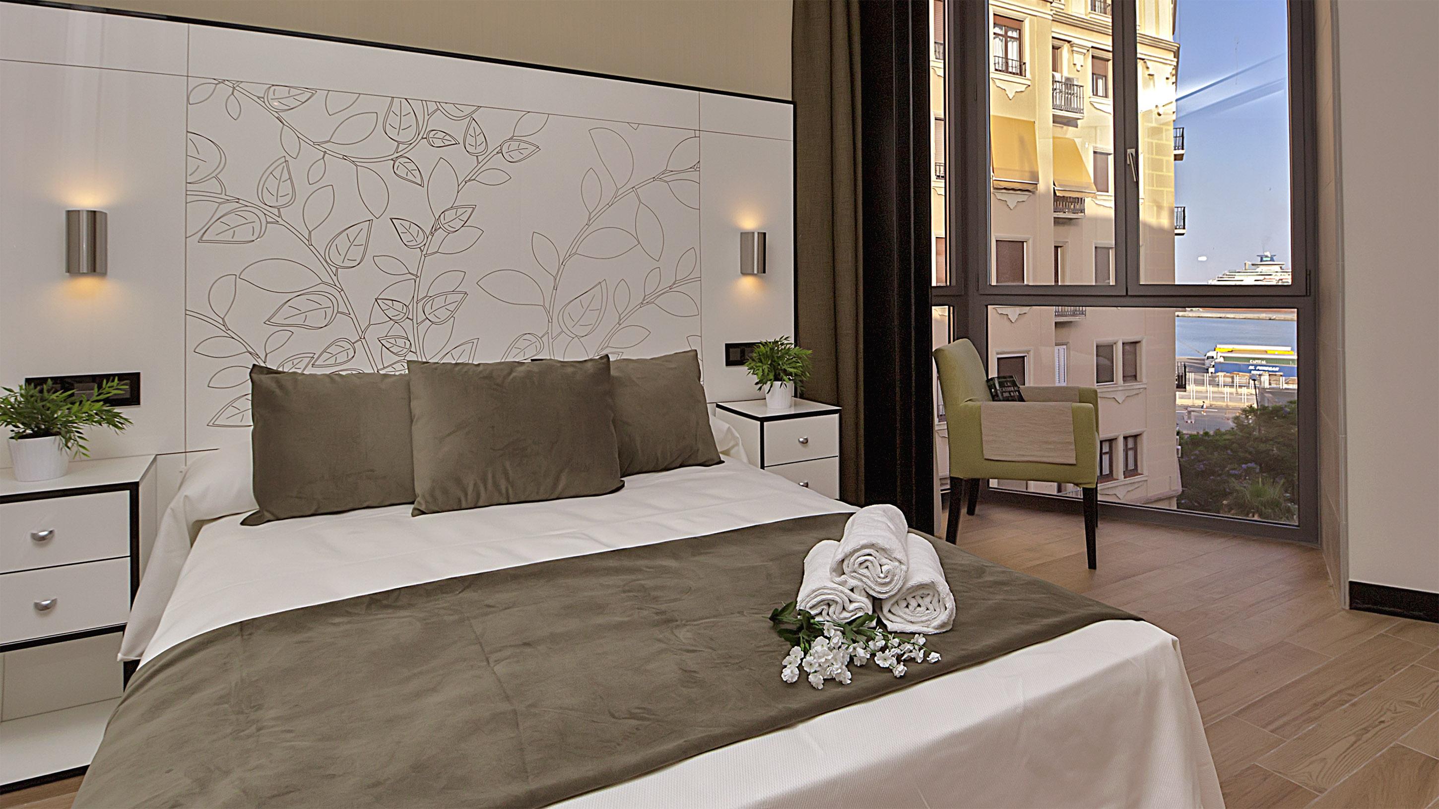 Apartamentos Suites Oficentro Deluxe Malaga Luaran gambar