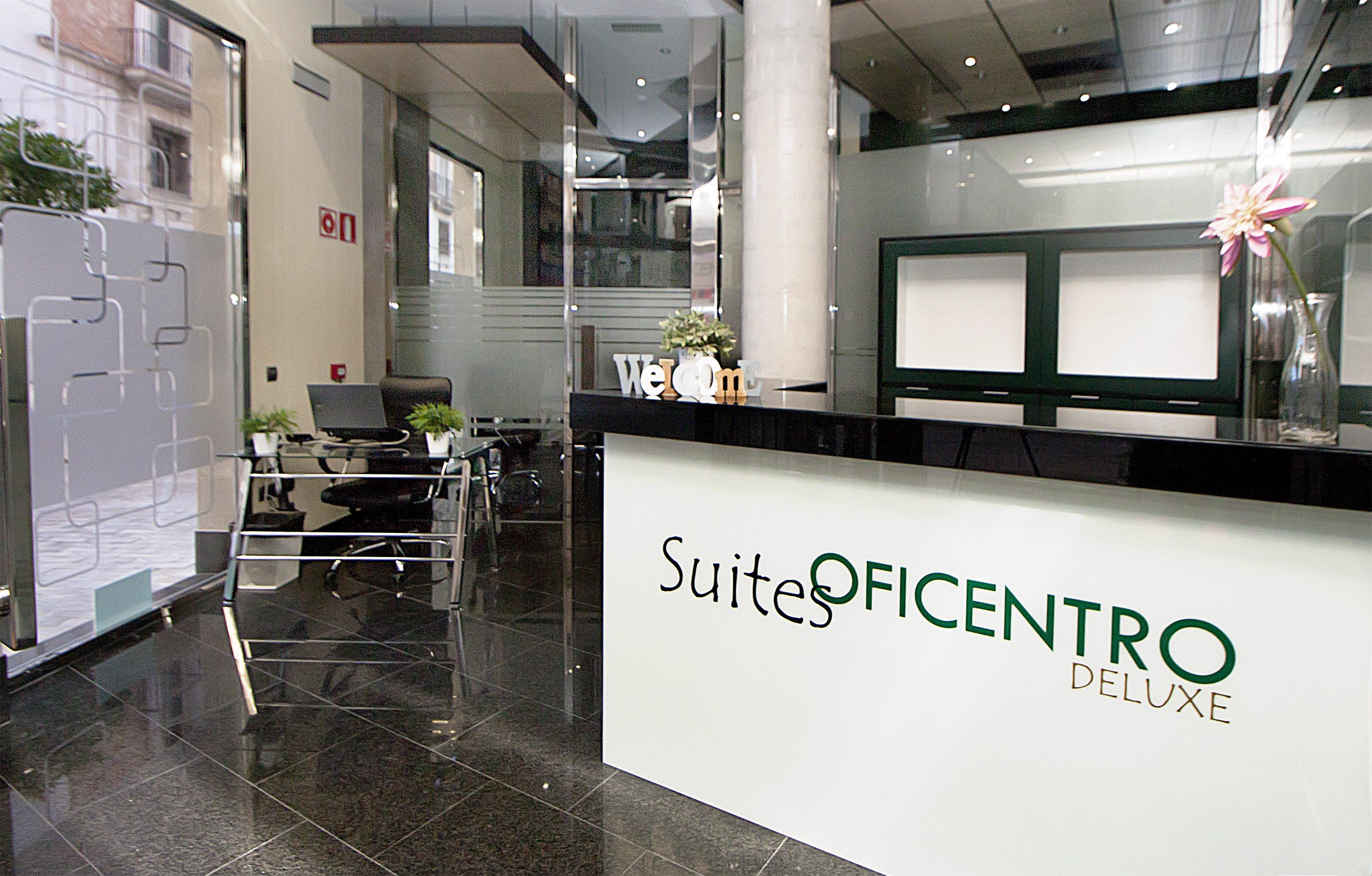 Apartamentos Suites Oficentro Deluxe Malaga Luaran gambar