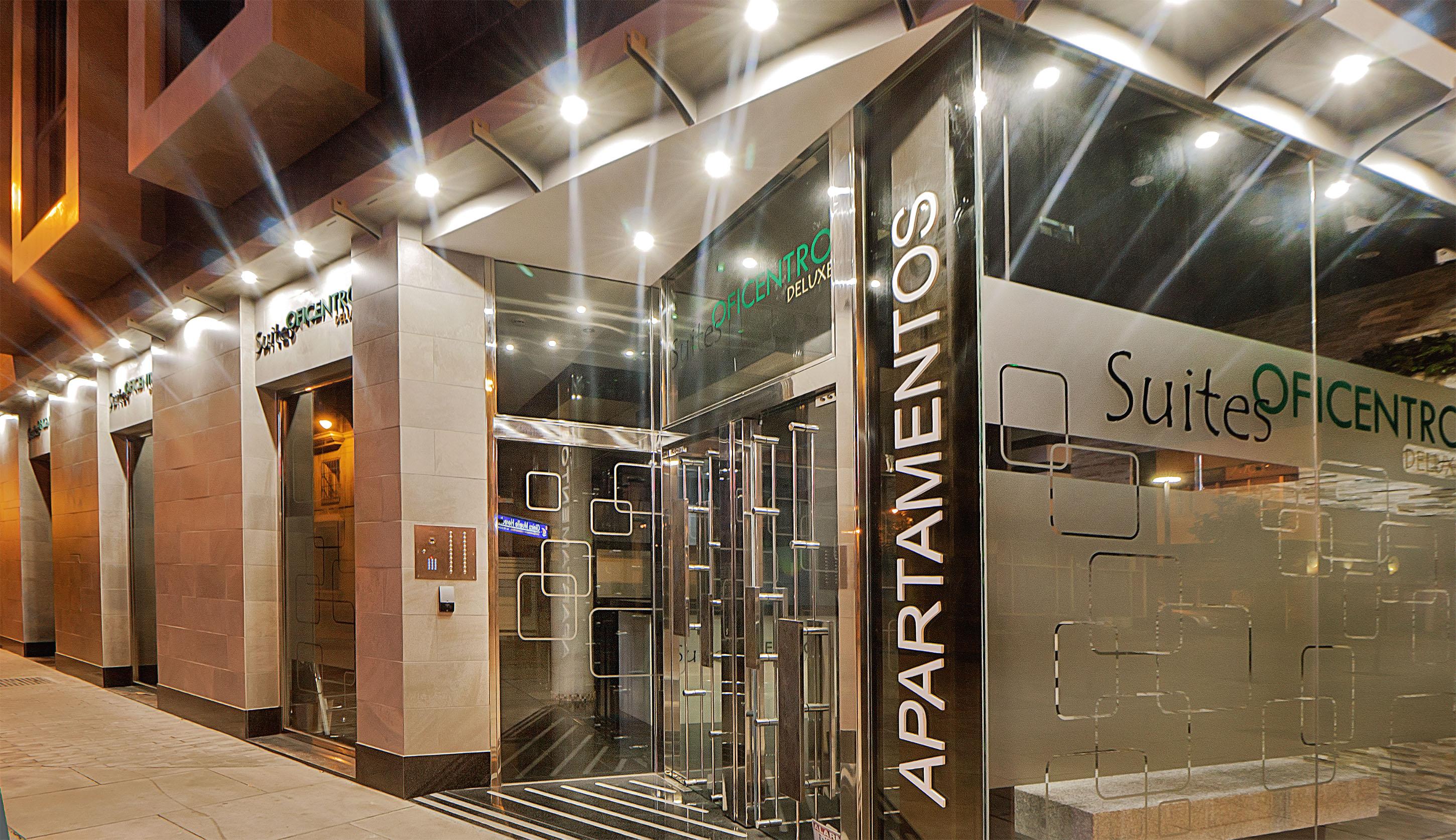 Apartamentos Suites Oficentro Deluxe Malaga Luaran gambar