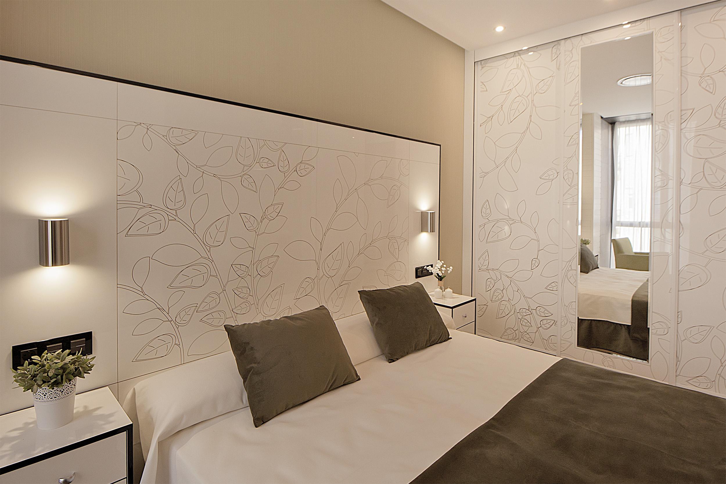 Apartamentos Suites Oficentro Deluxe Malaga Luaran gambar