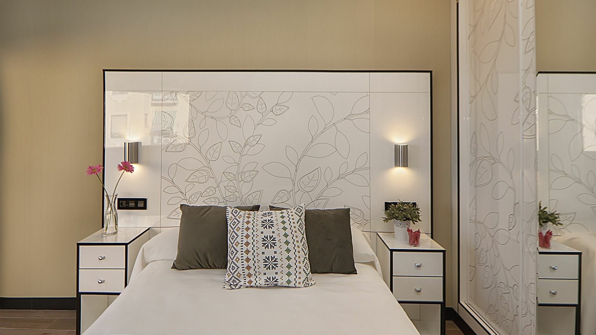 Apartamentos Suites Oficentro Deluxe Malaga Luaran gambar
